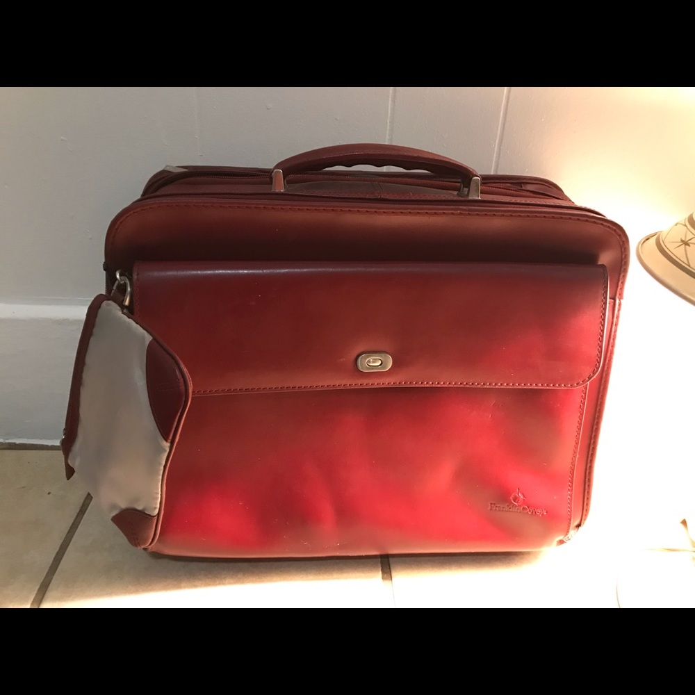 Franklin Covey Red Leather Travel Bag